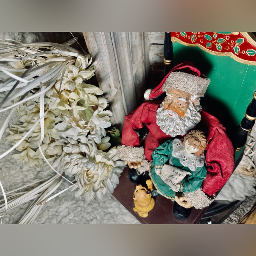 Christmas Santa and little girl vintage decor